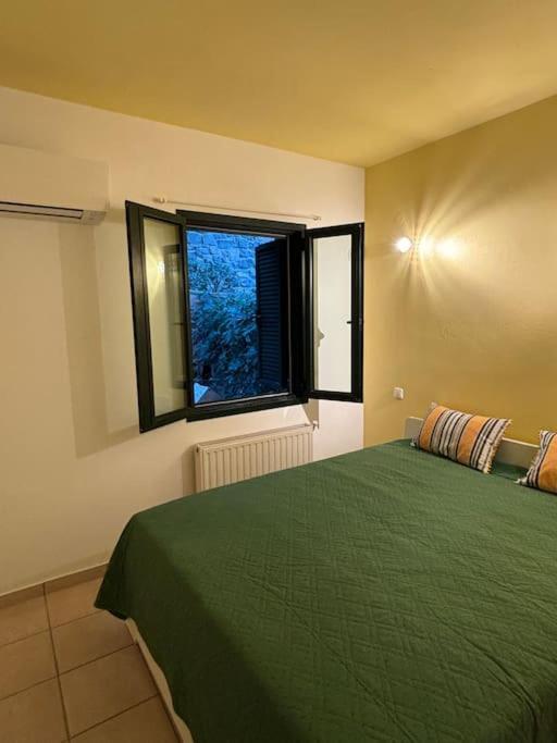 Appartement Avec Vue Aegina Exterior foto